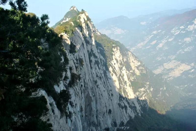 少华五峰览群山